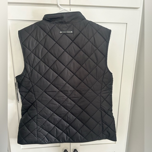 Ralph Lauren Crest Detail Quilted Vest - Picture 6 of 6